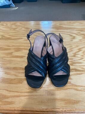Linea Paolo Shoes Linea Paolo Isabel Strappy Crossovers Sandal sz 10 Women's s10